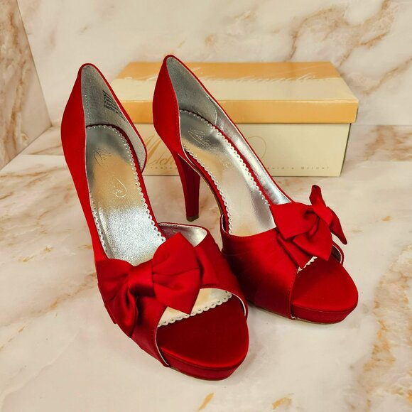 Michaelangelo Shoes - Michaelangelo Maribelle Heels, Size 9